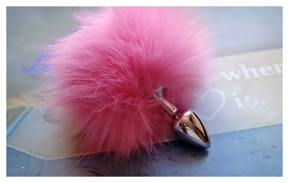 Металлическая анальная пробка с мехом Crazy Handmade