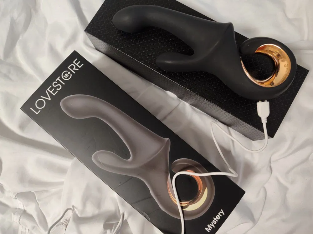 LoveStore Mystery